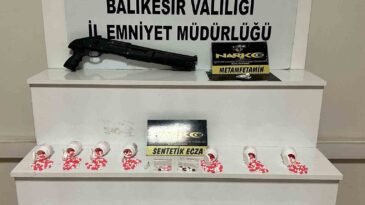 Balıkesir’de 833 adet sentetik ecza hap ele geçirildi