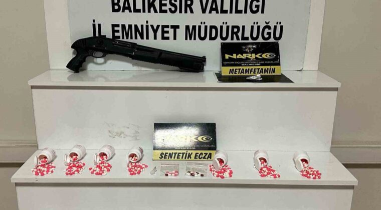 Balıkesir’de 833 adet sentetik ecza hap ele geçirildi