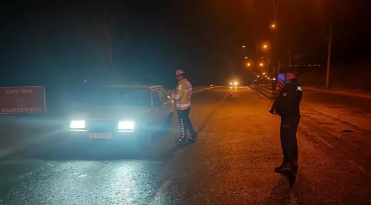 Balıkesir’de Huzur Denetimi: 8 Aranan Yakalandı