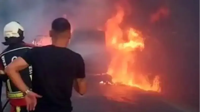 Balıkesir’de Otomobilden Çıkan Yangın Ormanlık Alana Sıçradı