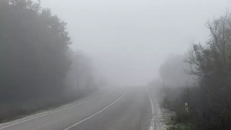 Kazdağları’nda Sis Trafiği Yavaşlattı