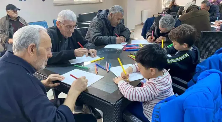 Çocuklardan büyüklerine huzurevinde ziyaret